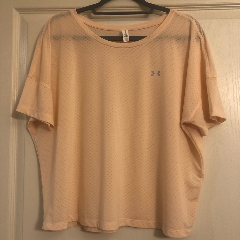 Large Light Peach Under Armour Heat Gear Top